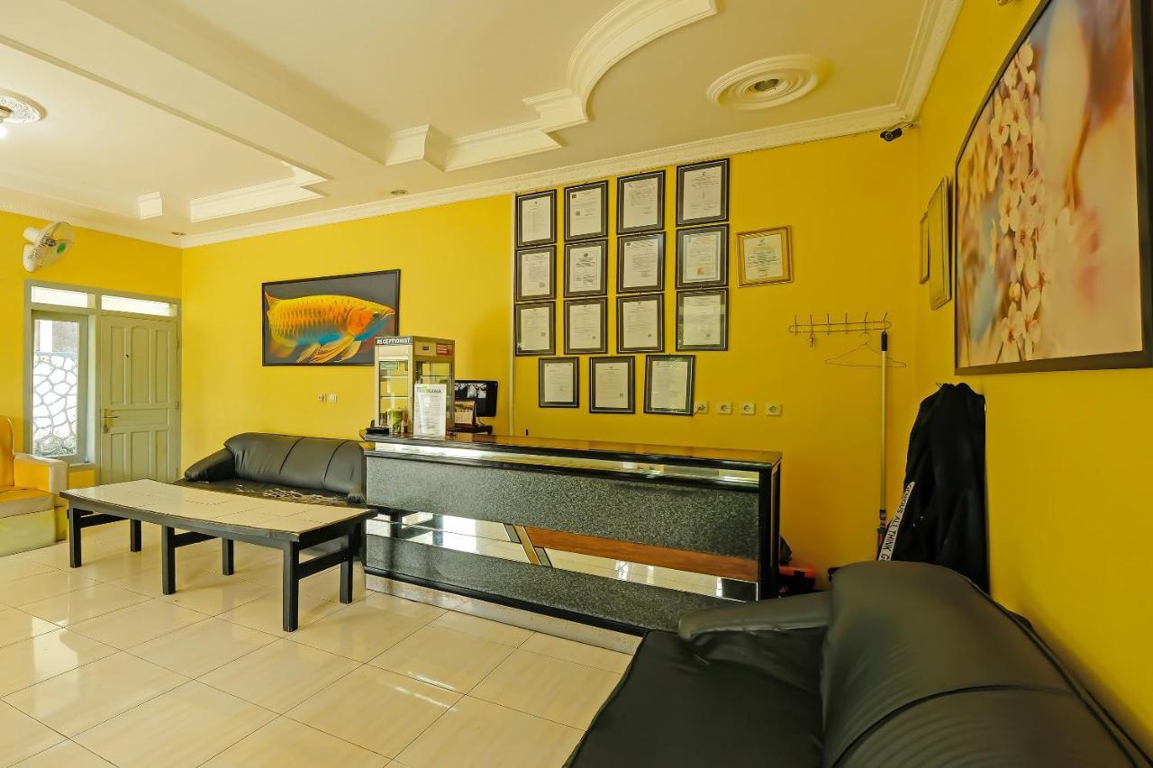 Oyo 92483 Hotel Kirana Salatiga Ngoại thất bức ảnh