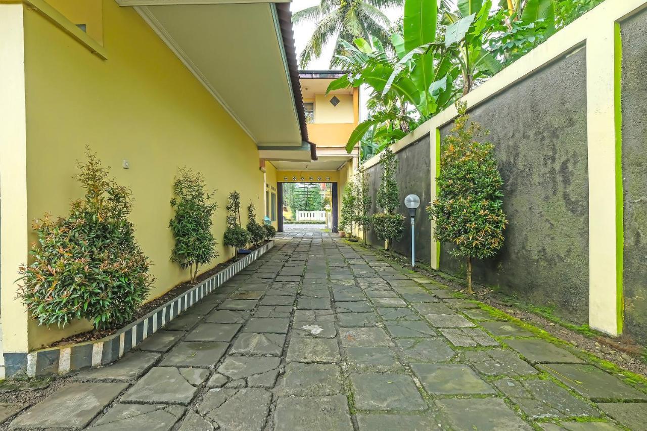 Oyo 92483 Hotel Kirana Salatiga Ngoại thất bức ảnh