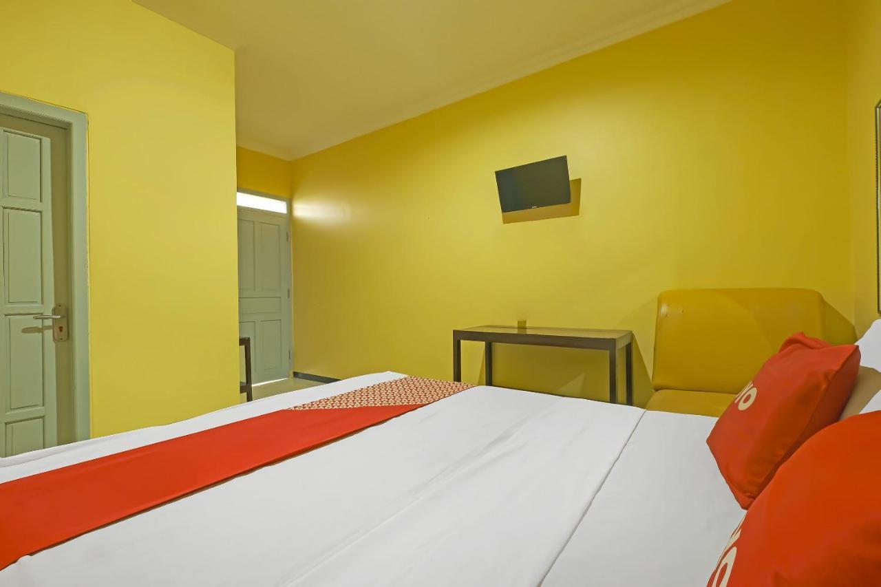 Oyo 92483 Hotel Kirana Salatiga Ngoại thất bức ảnh